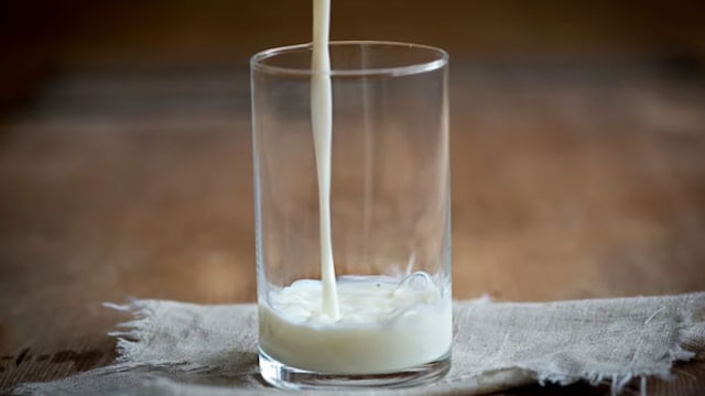 Drink low-fat milk for weight loss and good health