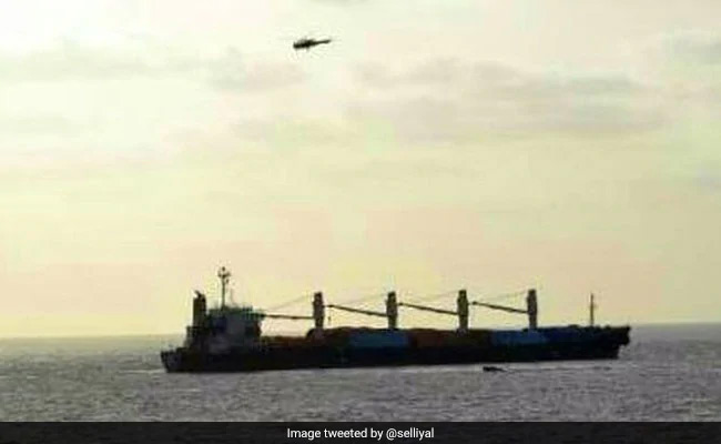 नाइजीरिया के तट के पास से समुद्री डाकुओं की कैद से छुड़ाए गए 18 भारतीय