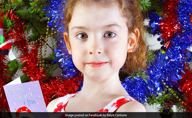 UK Girl Buys Christmas Card, Finds "Help Us" Note From China Prisoners Who Made It