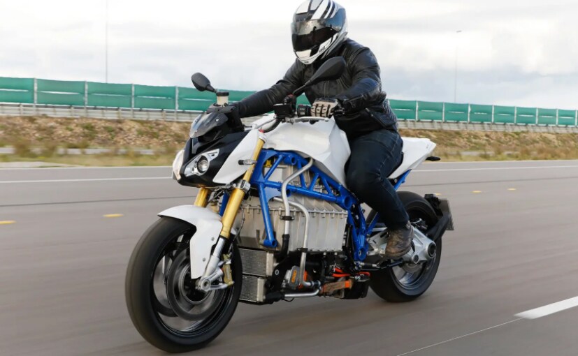 BMW E-Power Roadster Electric Motorcycle Prototype Revealed BMW E-Power Roadster Electric Motorcycle Prototype Revealed