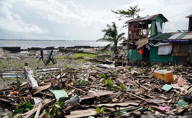 16 Killed As Typhoon Phanfone Sweeps Across Philippines