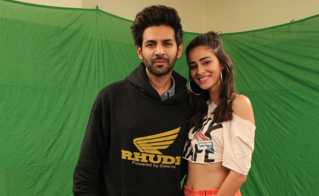 अनन्या पांडे ने कार्तिक आर्यन से पूछा, क्या सारा अली खान सचमुच तुम्हारी बेस्ट फ्रेंड है?