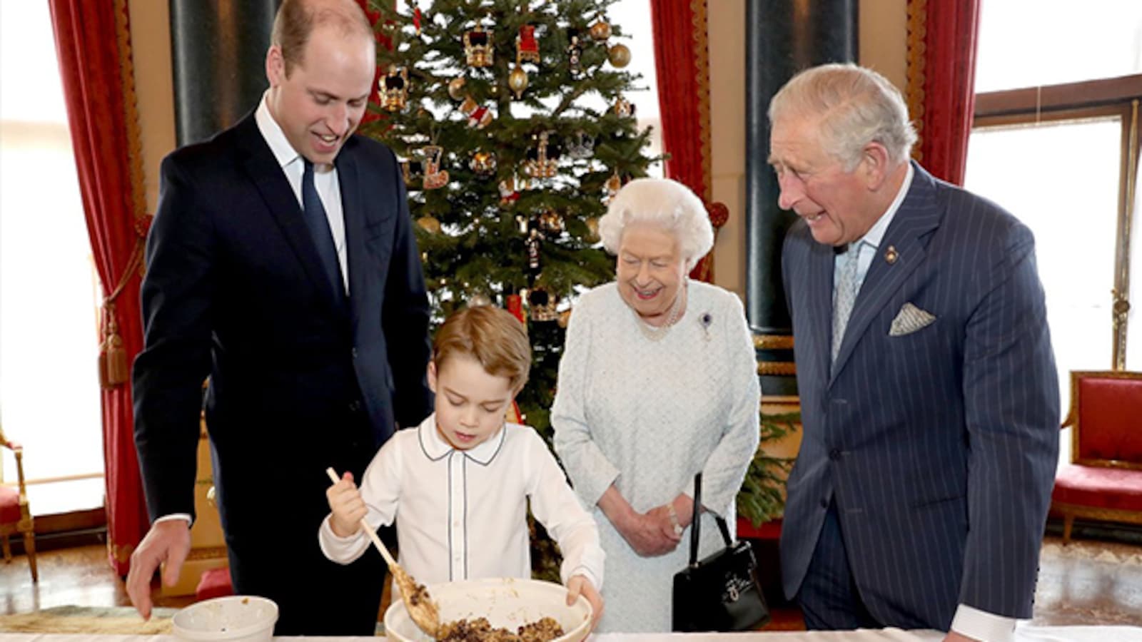George Porie Pudding Watch: Prince George Shows Off Pudding-Making Skills For Christmas ...