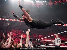 WWE TLC 2019: Roman Reigns को पीटने के लिए दुश्मन ने बुलाए बाहर से लोग, हुआ फिर ऐसा... देखें Video WWE TLC 2019: Roman Reigns को पीटने के लिए दुश्मन ने बुलाए बाहर से लोग, हुआ फिर ऐसा... देखें Video