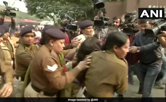 Delhi Woman Pours "Inflammable Liquid" On Daughter To Demand Justice In Unnao Case
