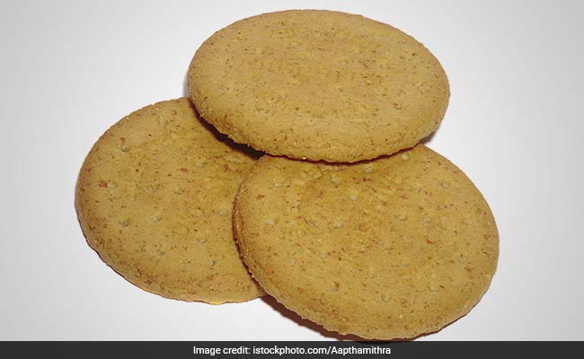 How To Make Healthy Atta Biscuits At Home - Find Easy Recipe Inside