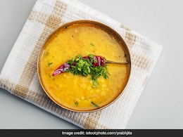क्या रात में 'दाल' खाना सेहत के लिए भारी है? जानें आयुर्वेद का सच
