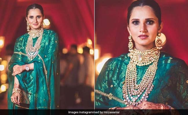 Sania Mirza Makes It The Season For A Stunning <i>Sharara</i> Sania Mirza Makes It The Season For A Stunning <i>Sharara</i>