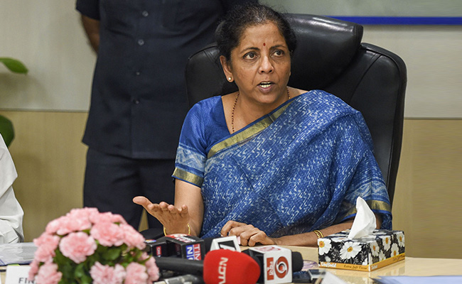 YES Bank संकट: वित्त मंत्री निर्मला सीतारमण ने डिपॉजिटर्स से कहा, आपका पैसा सुरक्षित, नहीं होगा कोई नुकसान