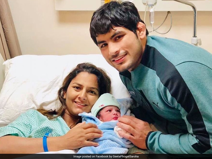 मह‍िला रेसलर Geeta Phogat मां बनीं, बेटे के साथ की फोटो शेयर