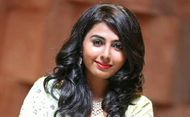 Maharashtra Woman, 22, Dies After Falling Off From Train
