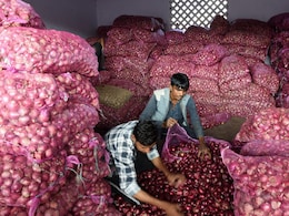 Centre To Begin Onion Sale At This Rate In Delhi From Thursday Centre To Begin Onion Sale At This Rate In Delhi From Thursday