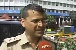 Meet The Bengaluru Officer Who Sung National Anthem With Protesters Meet The Bengaluru Officer Who Sung National Anthem With Protesters