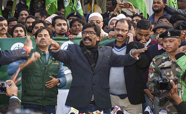 "PM Should Also Be Summoned": Hemant Soren's Party On Probe Agency Summons
