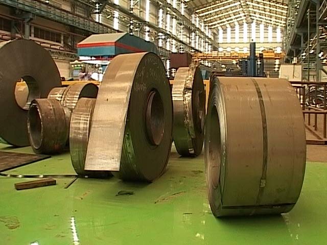 GDP Growth Shrinks To Lowest In More Than 6 Years, And Other Top Stories