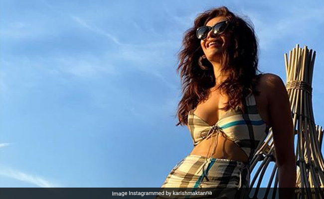 बिग बॉस की एक्स कंटेस्टेंट बीच पर कुछ इस अंदाज में आईं नजर, Photos हुईं वायरल