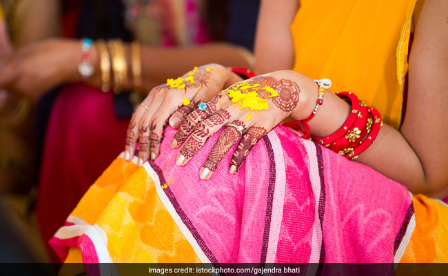 8 Skincare Products For A Bridal Glow At Your <i>Haldi</i> Ceremony