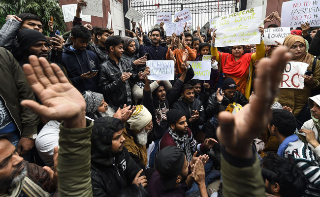 When The Internet Was Cut Off In Delhi During CAA Protests