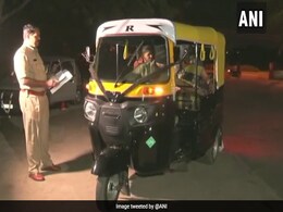 Karnataka Police Starts Free Drop Service For Women Travelling At Night Karnataka Police Starts Free Drop Service For Women Travelling At Night