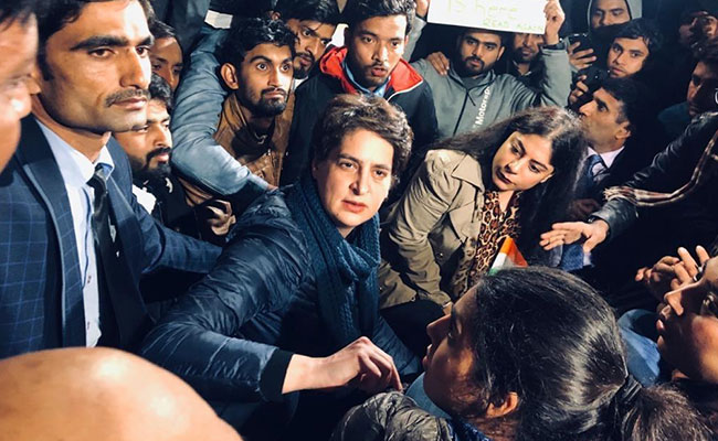 Priyanka Gandhi's Notes Ban Parallel As She Joins Protests At India Gate