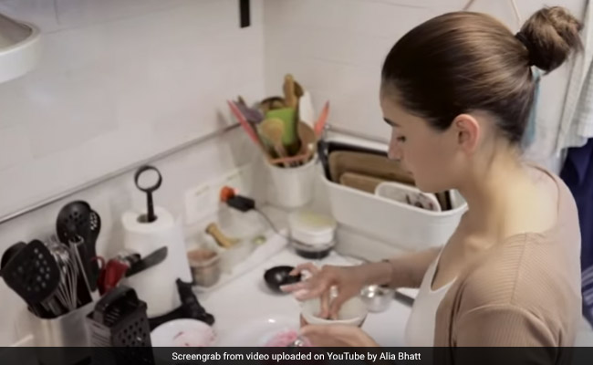 Alia Bhatt includes the likes of chia pudding and beetroot salad in her diet