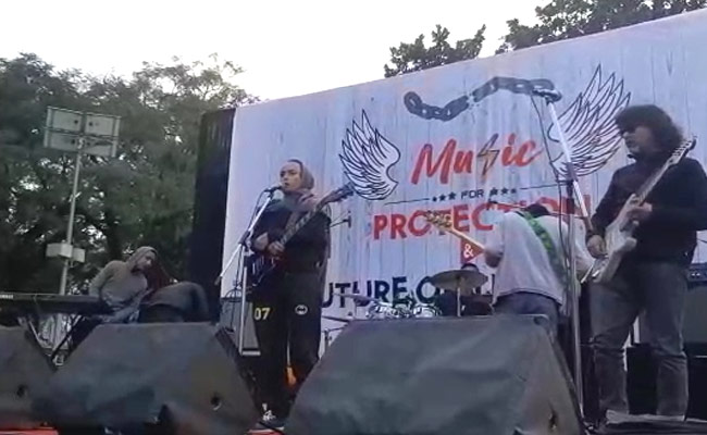 After Clashes, Shillong Artistes Strum Their Guitars For Peace And Unity