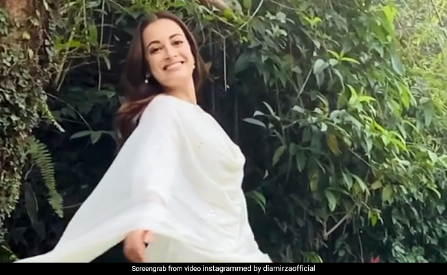 बॉलीवुड एक्ट्रेस दीया मिर्जा बोलीं- किशोरावस्था में एक लड़का करता था पीछा, फिर मैंने...