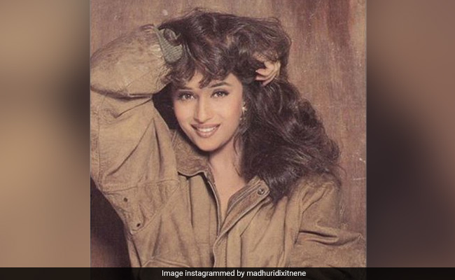 This Throwback Pic Of Madhuri Dixit Is Worth 'Pause And Rewind'
