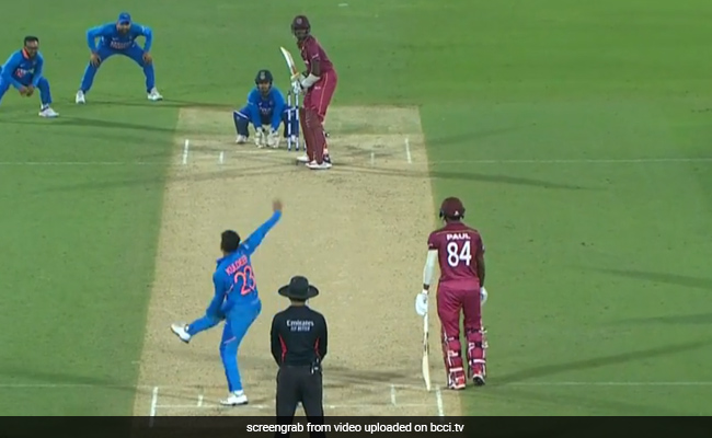 IND vs WI: कुलदीप यादव ने ली Hattrick तो विराट कोहली ने की ऐसी मजेदार एक्टिंग, देखें पूरा VIDEO