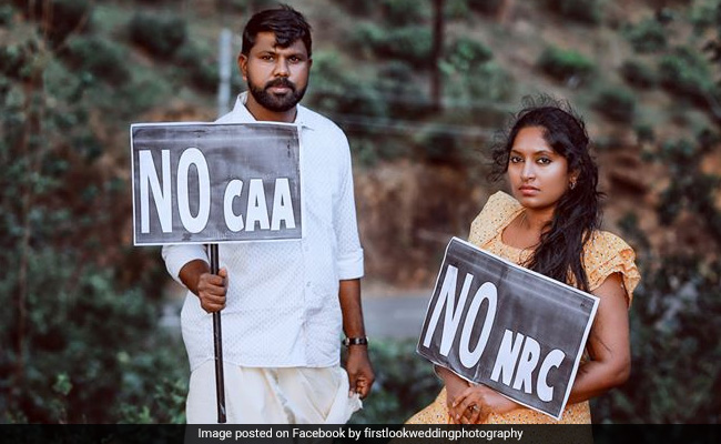 कपल ने प्री-वेडिंग फोटोशूट में CAA और NRC का किया विरोध, किसी ने की तारीफ तो कोई बोला पाकिस्तान जाओ..