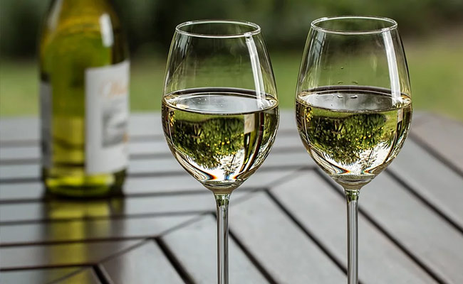 Plea In High Court Against Maharashtra Allowing Supermarkets To Sell Wine