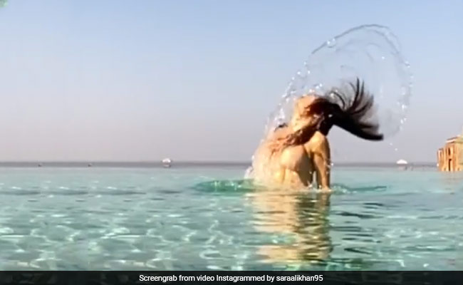 सारा अली खान के Video ने बटोरी सुर्खियां, समुद्र में दिखा एक्ट्रेस का लाजवाब अंदाज