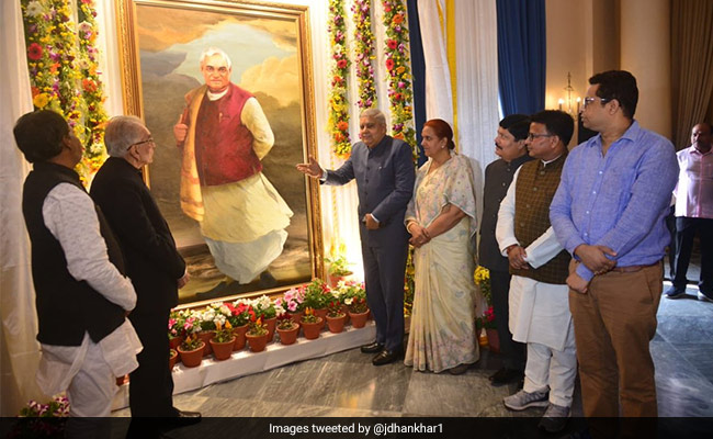Bengal Leaders Skip Vajpayee's Birth Anniversary Event, Governor "Hurt"