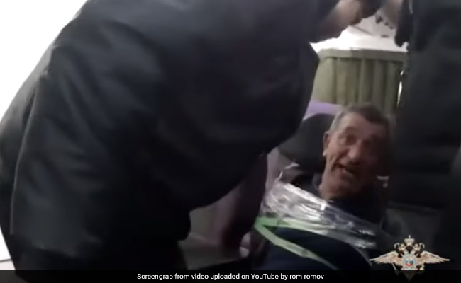 Drunk Passenger, Acting Like "Wild Bear", Taped To Seat During Flight