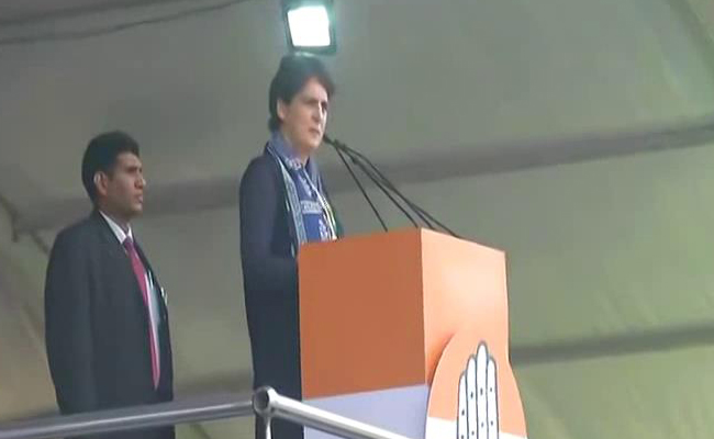 'भारत बचाओ' रैली में प्रियंका गांधी का BJP पर हमला, कहा- देश प्यारा है तो आवाज उठाएं