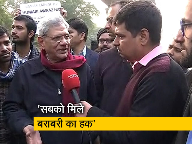 धर्म के नाम पर बंटवारा कर रही है सरकार: सीताराम येचुरी