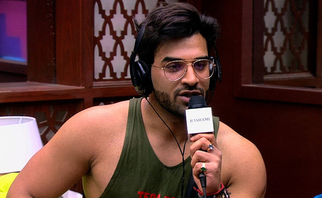 <i>Bigg Boss 13</i> Written Update December 12, 2019: Paras Chhabra Returns To The House