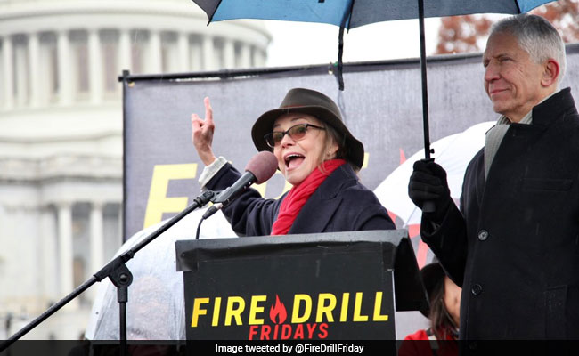 US Actress Sally Field Joins Jane Fonda's Climate Protest, Arrested