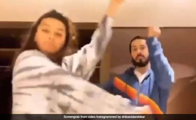 Dino Morea Dancing Into His Birthday With 'Favourite' Shibani Dandekar Is So Much Cuteness