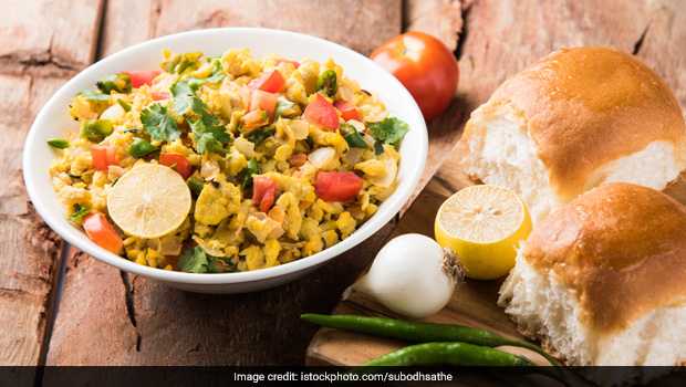 Healthy Breakfast Recipe: Make Matar-Paneer Bhurji Pav For A Filling And Protein-Rich Breakfast