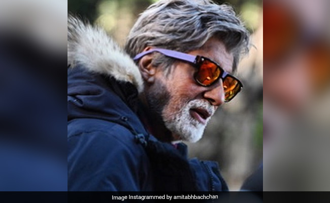 बढ़ती सर्दी से परेशान हुए अमिताभ बच्चन, Tweet कर बोले- ये सर्दी सर पे...