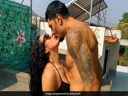 कृष्णा श्रॉफ ने बॉयफ्रेंड संग Photo की शेयर, तो टाइगर श्रॉफ ने किया कमेंट- Poor Guy... कृष्णा श्रॉफ ने बॉयफ्रेंड संग Photo की शेयर, तो टाइगर श्रॉफ ने किया कमेंट- Poor Guy...