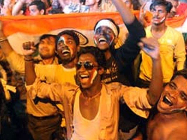 Word Cup 2011: Fans Celebrate Team India's Win