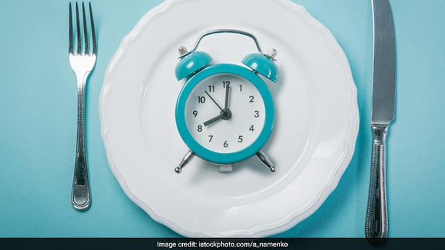 Weight Loss: Skipping dinner can cause sleep disturbances and make you feel lack of energy