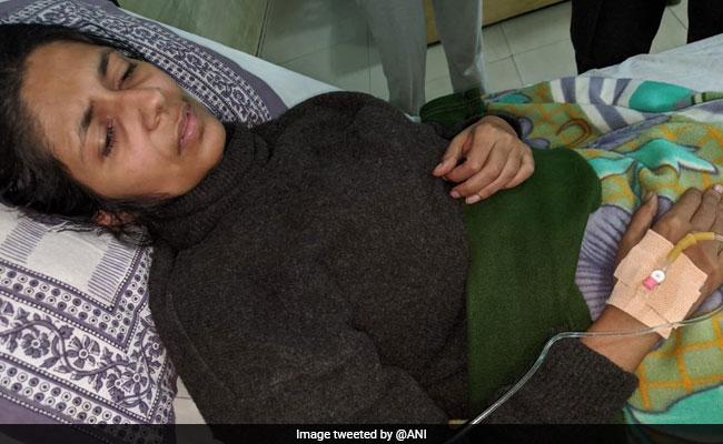 Delhi Women Panel Head Falls Unconscious During Strike, Hospitalised