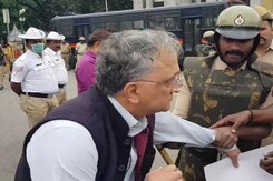 Watch: Historian Ramachandra Guha, Mid-Interview, Detained By Cops Watch: Historian Ramachandra Guha, Mid-Interview, Detained By Cops