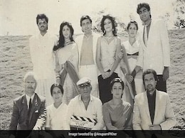 अनुपम खेर ने 33 की उम्र में निभाया था हेमा मालिनी के पिता का किरदार, अब Photo शेयर कर एक्टर ने कही ये बात अनुपम खेर ने 33 की उम्र में निभाया था हेमा मालिनी के पिता का किरदार, अब Photo शेयर कर एक्टर ने कही ये बात