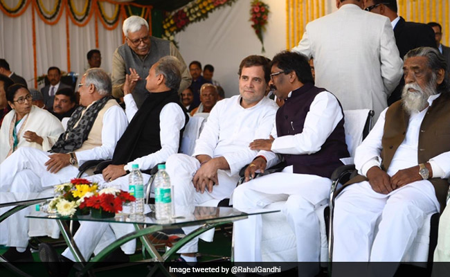 At Hemant Soren's Oath Ceremony In Jharkhand, A Show Of Opposition Unity