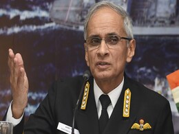 नौसैनिक अहम सामरिक ठिकानों को कोरोना वायरस से दूर रखने का प्रयास करें : नौसेना प्रमुख नौसैनिक अहम सामरिक ठिकानों को कोरोना वायरस से दूर रखने का प्रयास करें : नौसेना प्रमुख