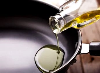 Wondering How Much Oil You Should Consume Daily? Expert Has The Answer